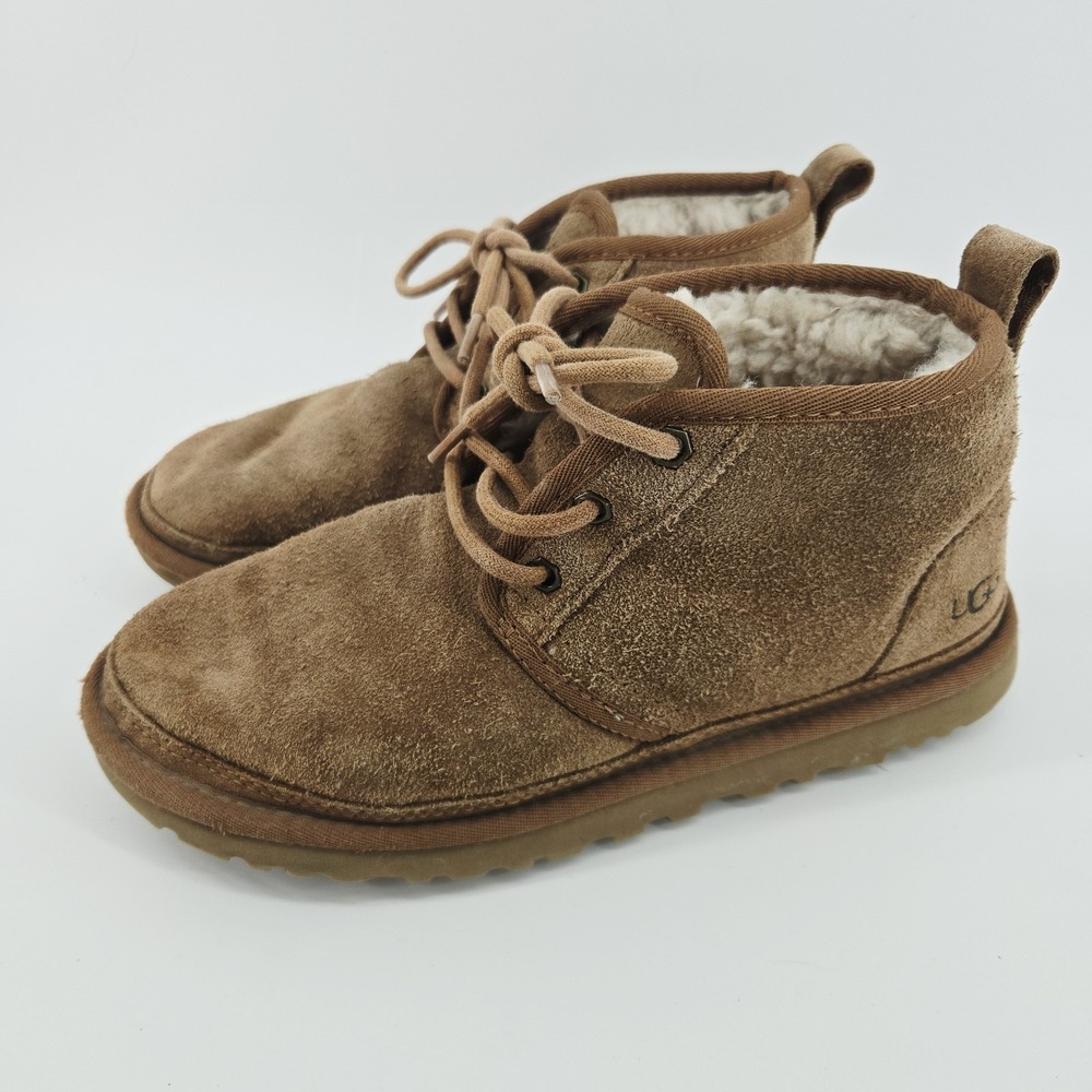 UGG NEUMEL CHESTNUT SUEDE/ WOOL CHUKKA ANKLE BOOTS, MEN US 6/ EUR 38